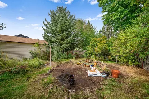 526 NE Burnside Ave, Bend, OR 97701 photo 27