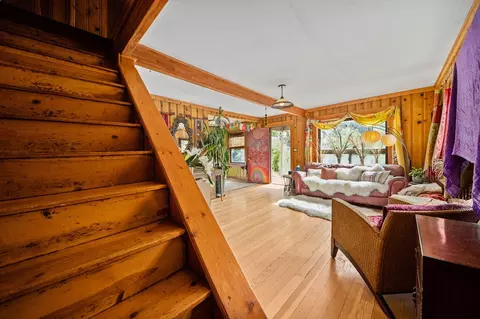 526 NE Burnside Ave, Bend, OR 97701 photo 4