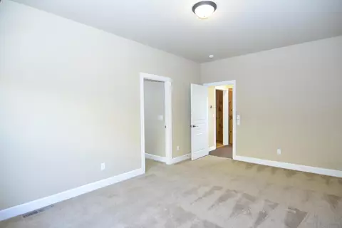 19326 Brookside Way, Bend, OR 97702 photo 11