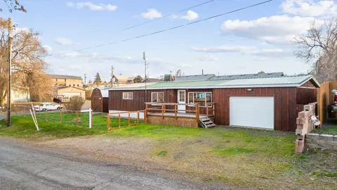 213 SW K St, Madras, OR 97741