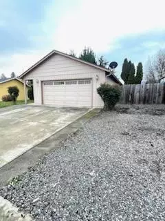 809 Corey Dr, Phoenix, OR 97535 photo 3