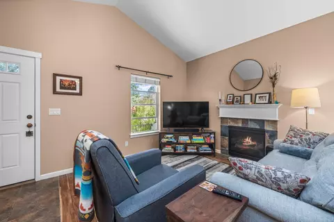 20652 Beaumont Dr, Bend, OR 97701 photo 29