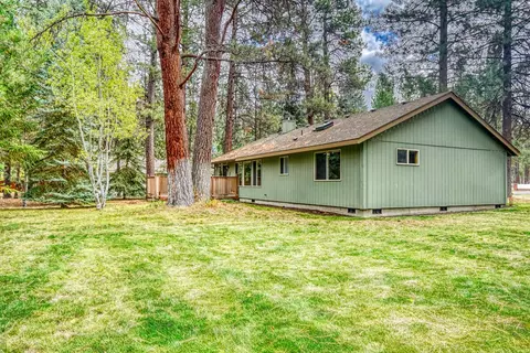 296 E Tyee Dr, Sisters, OR 97759 photo 6