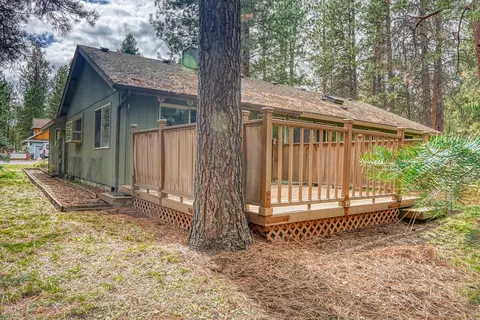 296 E Tyee Dr, Sisters, OR 97759 photo 8