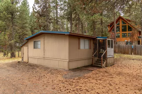 17069 Spring River Rd, Bend, OR 97707 photo 5