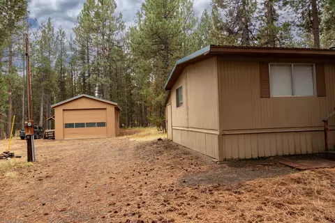17069 Spring River Rd, Bend, OR 97707 photo 3