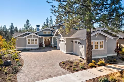 3085 NW Blodgett Way, Bend, OR 97703
