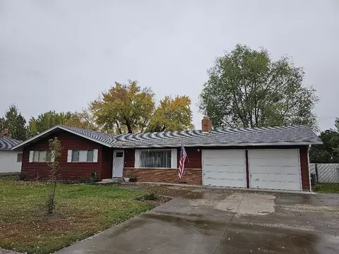5540 Villa Dr, Klamath Falls, OR 97603
