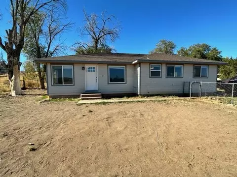 310 NE Meadowlark Ln, Madras, OR 97741