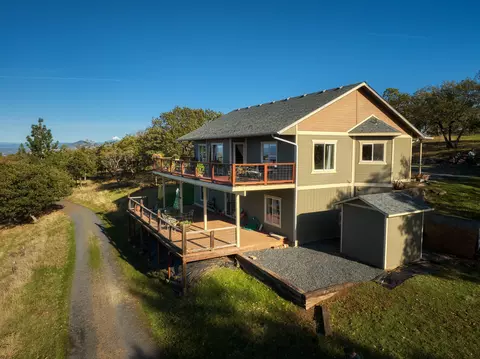849 Juanita Way, Jacksonville, OR 97530