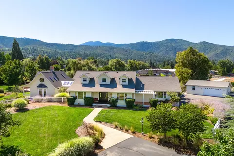 233 Normal Ave, Ashland, OR 97520