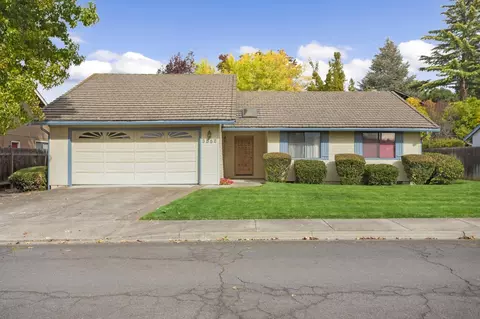 3555 Michael Park Dr, Medford, OR 97504