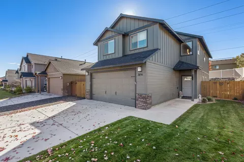 3096 NW Alder Pl, Redmond, OR 97756
