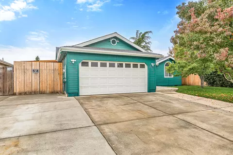 8011 Thunderhead Ave, White City, OR 97503
