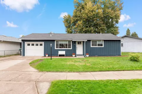 2969 Fairweather Dr, Medford, OR 97501