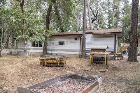 880 E Fork Rd, Williams, OR 97544 photo 19