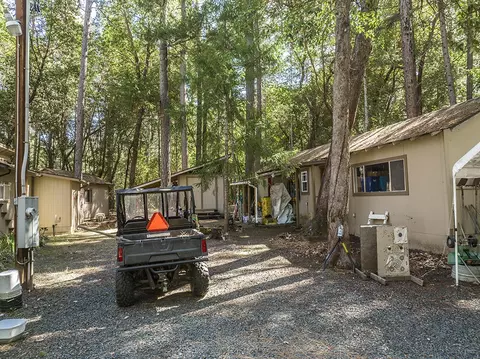 880 E Fork Rd, Williams, OR 97544 photo 22