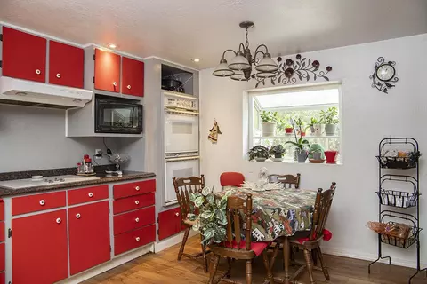 880 E Fork Rd, Williams, OR 97544 photo 4