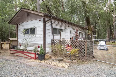 880 E Fork Rd, Williams, OR 97544 photo 20