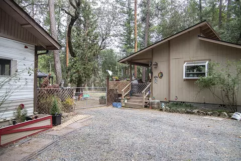 880 E Fork Rd, Williams, OR 97544 photo 17