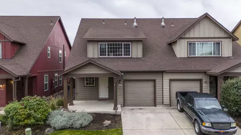 2810 SW Indian Cir, Redmond, OR 97756