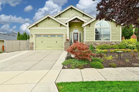 4364 Tamarack Dr, Medford, OR 97504