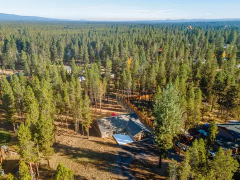 17100 Mayfield Dr, Bend, OR 97707 photo 27