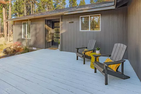 17100 Mayfield Dr, Bend, OR 97707 photo 2