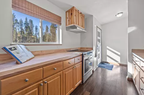 17100 Mayfield Dr, Bend, OR 97707 photo 10