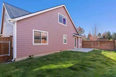 63405 Ledgestone Ct, Bend, OR 97701 photo 12