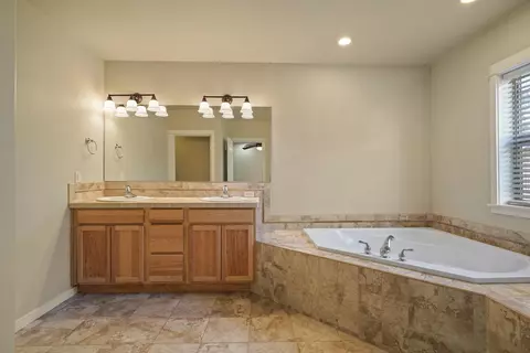 63405 Ledgestone Ct, Bend, OR 97701 photo 23