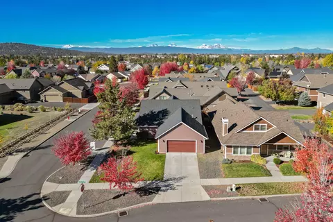 63405 Ledgestone Ct, Bend, OR 97701