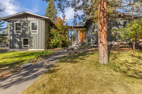 1570 SE Virginia Rd, Bend, OR 97702