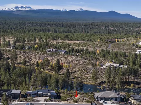 60851 River Rim Dr, Bend, OR 97702