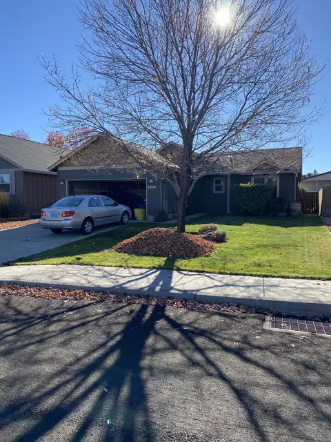 2500 SW Kalama Ave, Redmond, OR 97756
