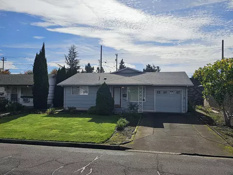 2080 Rainier Rd, Woodburn, OR 97071