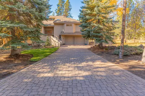 57705 Golden Eagle Apt 21 Ln, Sunriver, OR 97707