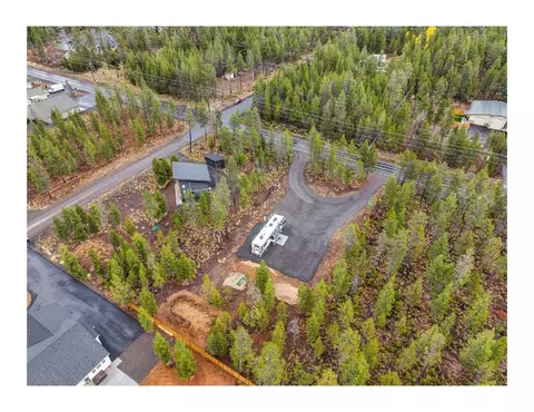 56657 Solar Dr, Bend, OR 97707 photo 2