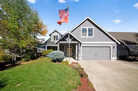 859 NW Poplar Pl, Redmond, OR 97756