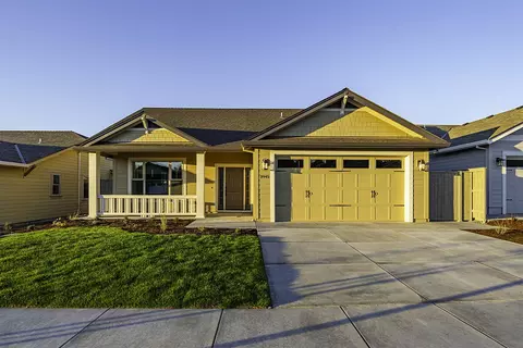3945 Wyoming Ln, Medford, OR 97504