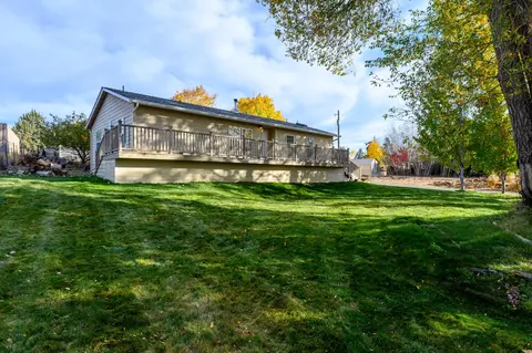 64870 Rimrock Dr, Bend, OR 97703