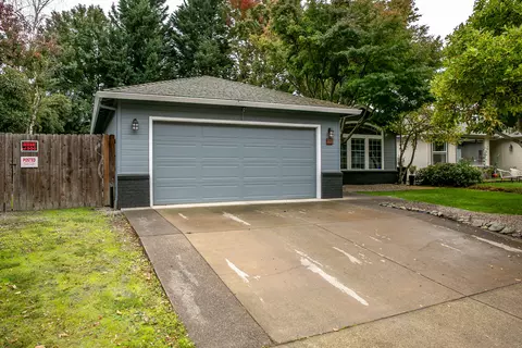 1155 Char Way, Medford, OR 97501
