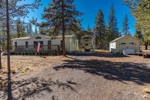 52937 Walker Way, La Pine, OR 97739