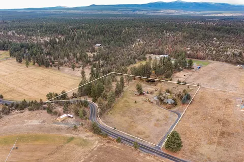 64325 Tyler Rd, Bend, OR 97703 photo 3
