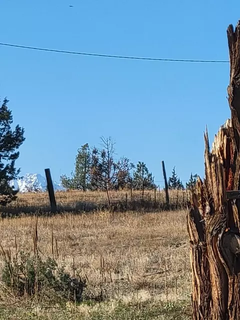 64325 Tyler Rd, Bend, OR 97703 photo 2