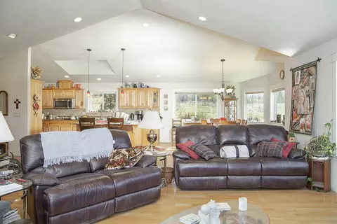 165 Hogan Rd, Applegate, OR 97530 photo 12