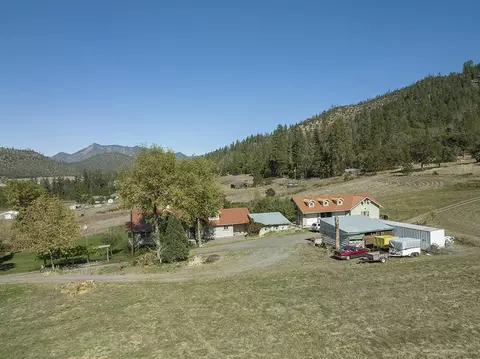 165 Hogan Rd, Applegate, OR 97530 photo 4