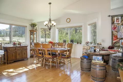 165 Hogan Rd, Applegate, OR 97530 photo 11