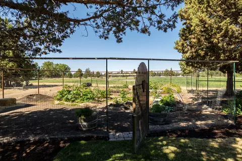 62860 Dickey Rd, Bend, OR 97701 photo 26