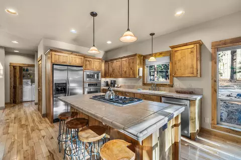 61395 Big Eddy Cir, Bend, OR 97702 photo 7